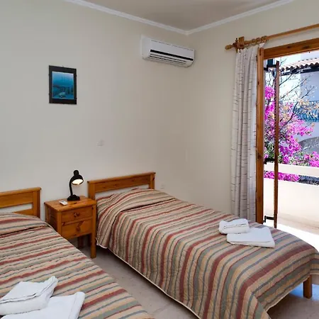 Alexander Apartamento Kalathas